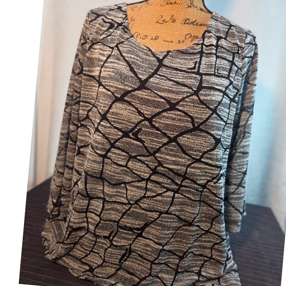 Chico's Knit Top Women 3 Grey Abstract Web Pattern 3/4 Sleeve Round Neck Soft